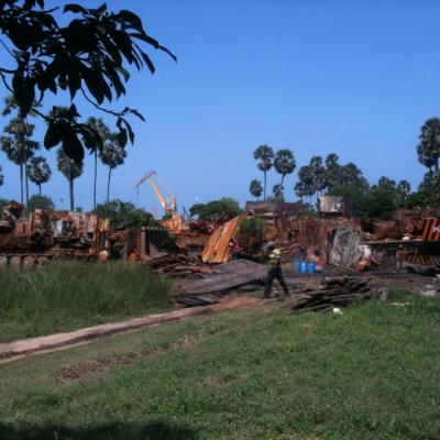 Wreck Removal & Ship Breaking